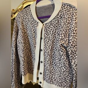 Women’s sweater button up